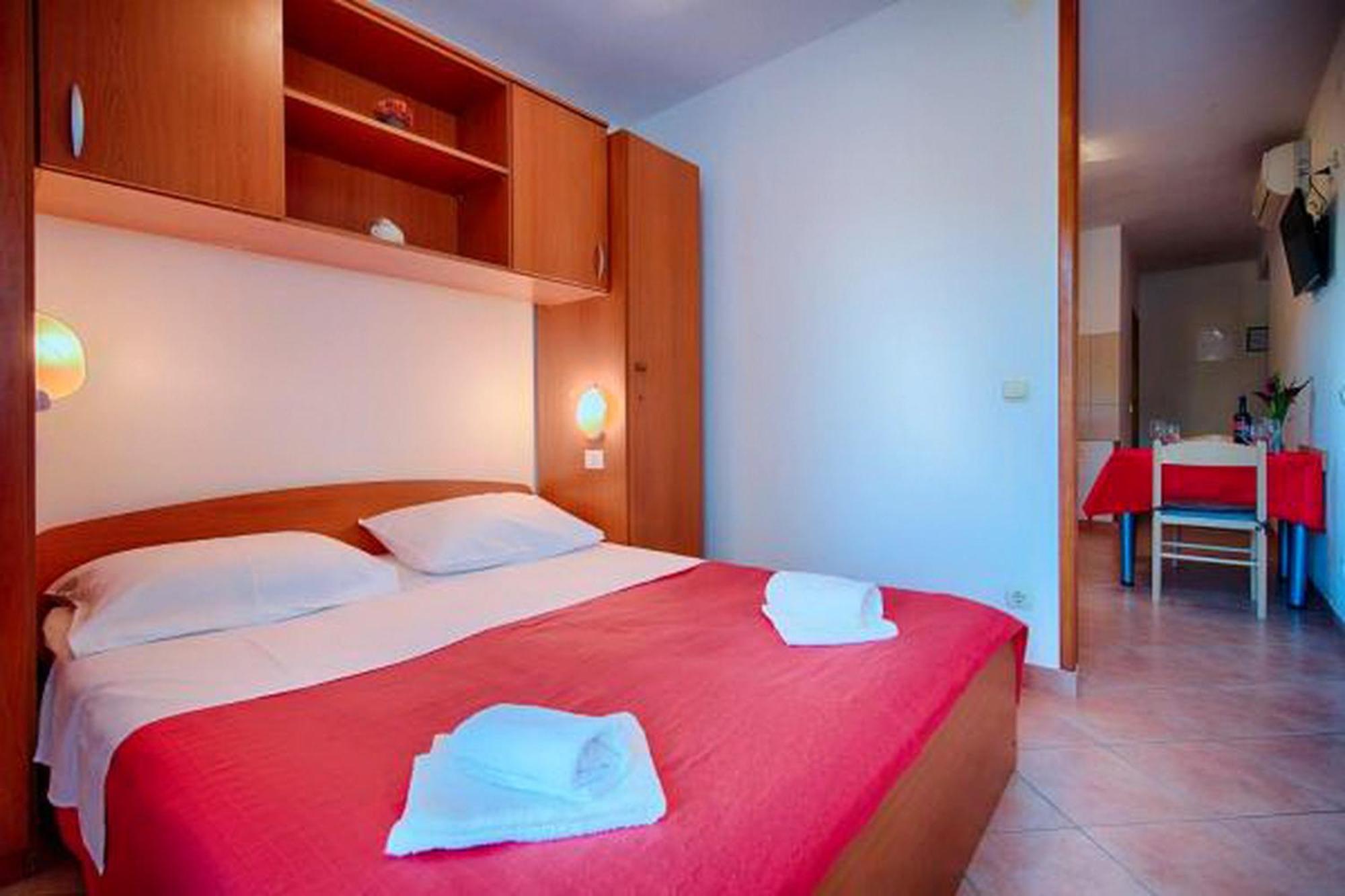 Apartments Bruna Lastovo Rum bild